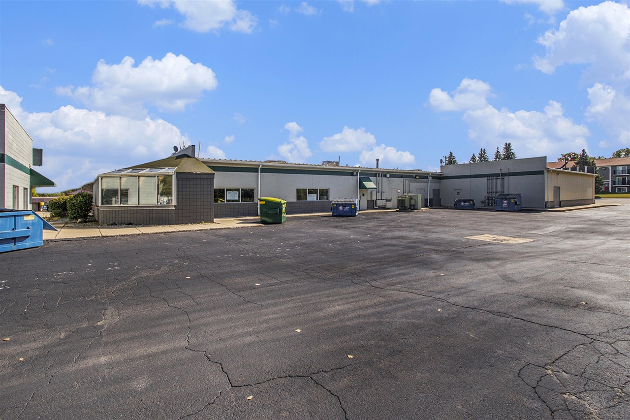 1583 Capital Avenue Property Photo 9