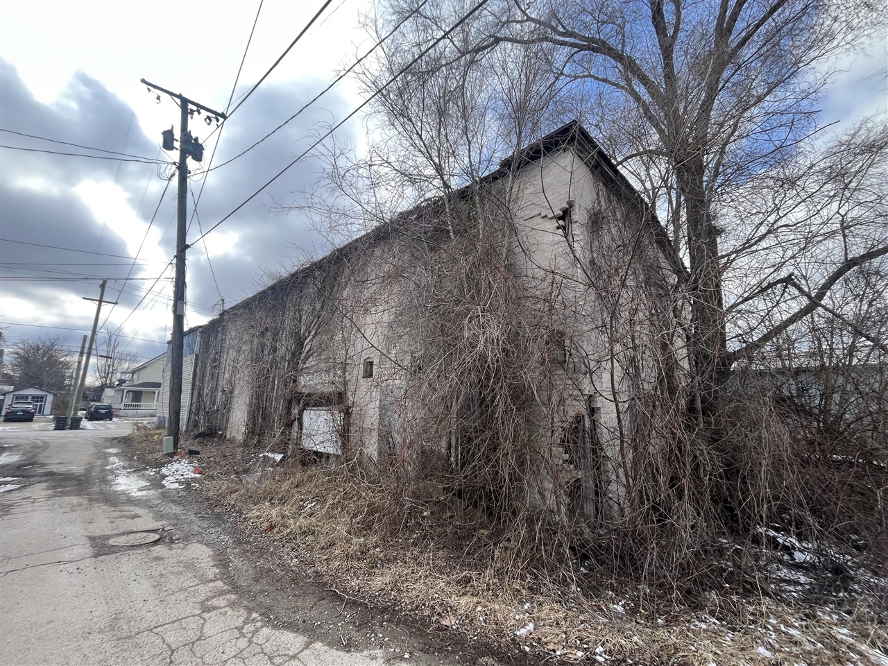 4 W Linden Street Property Photo 3