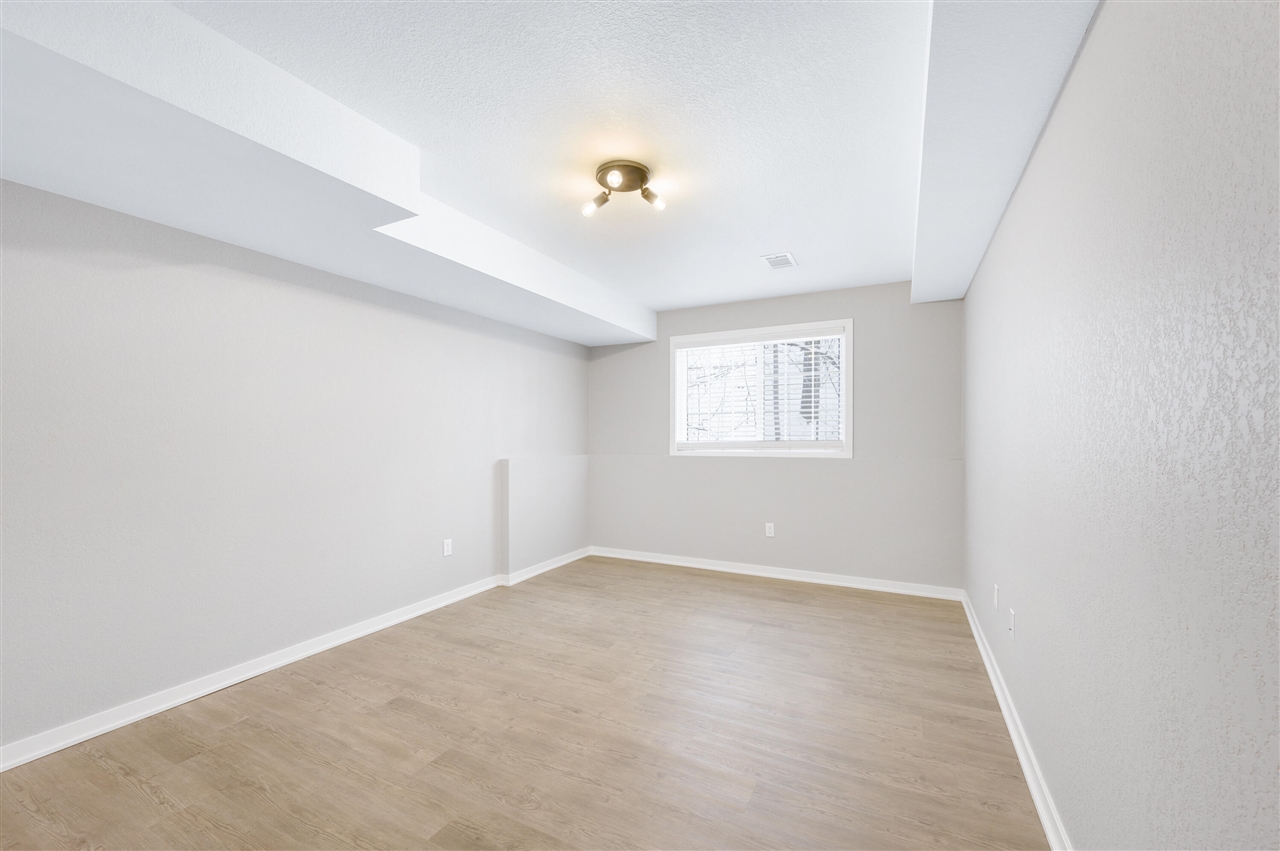 734 Unit 734 Tioga Park Property Photo 12