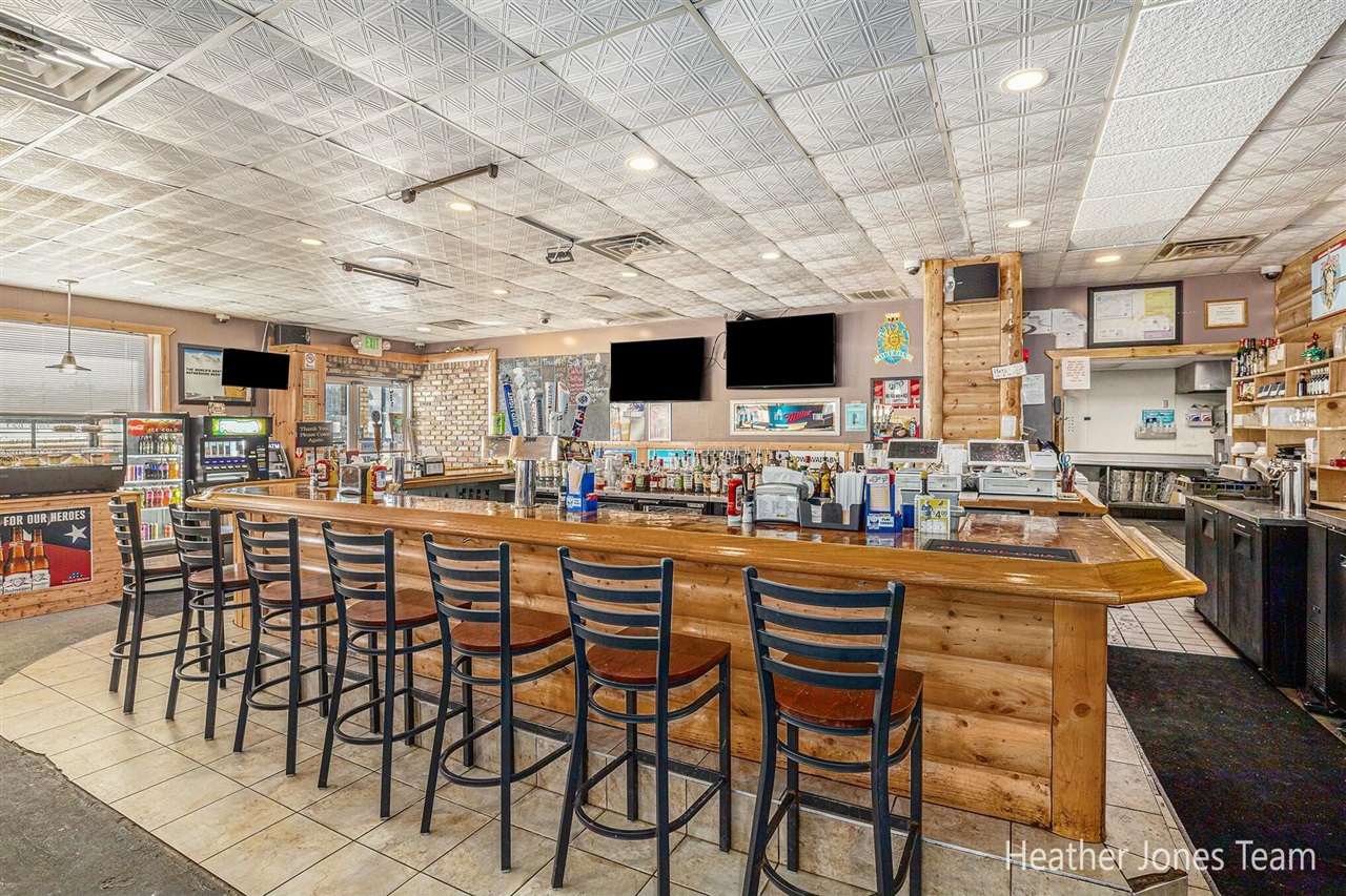 135 N Bridge Street Property Photo 10