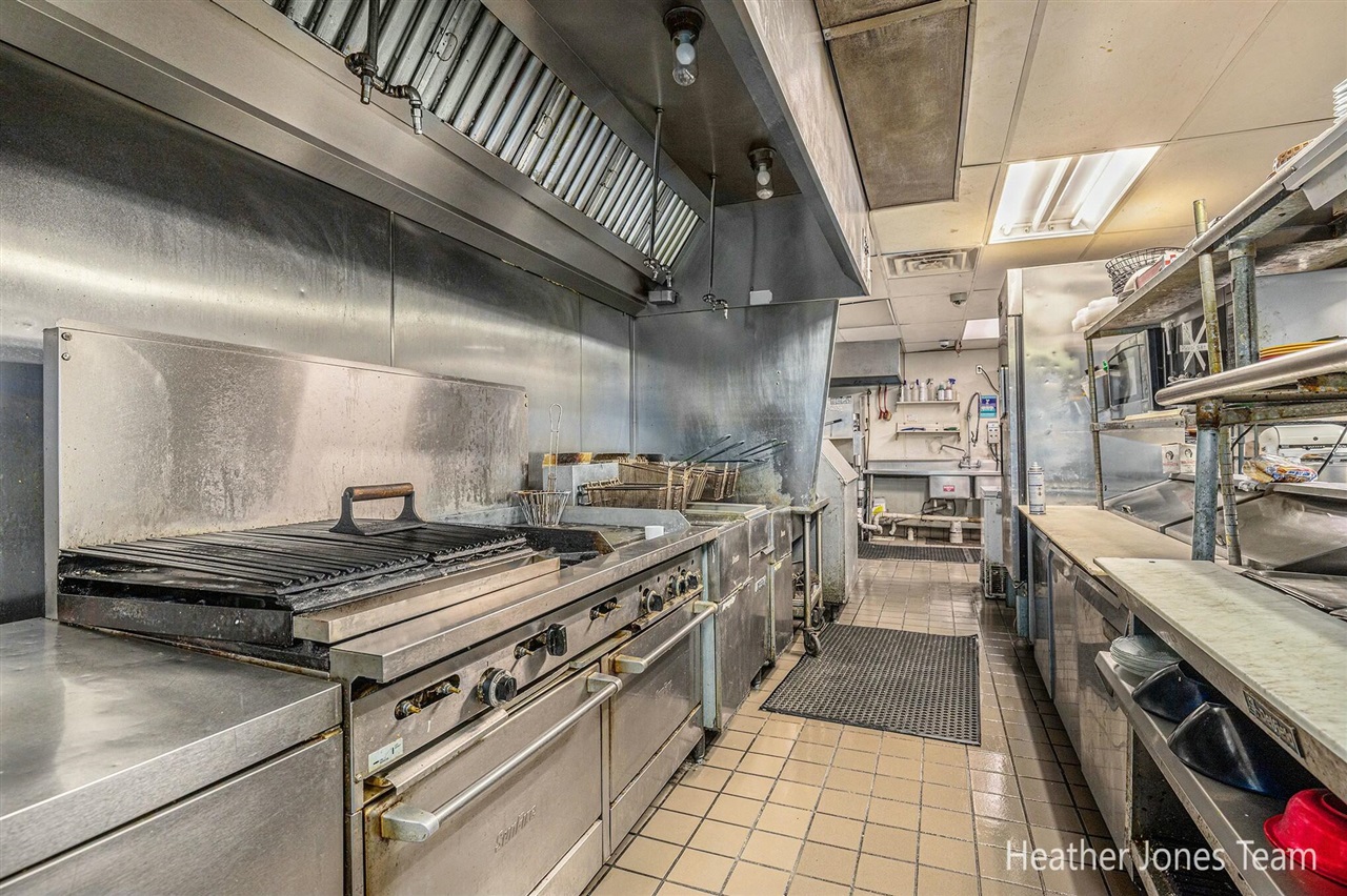135 N Bridge Street Property Photo 13
