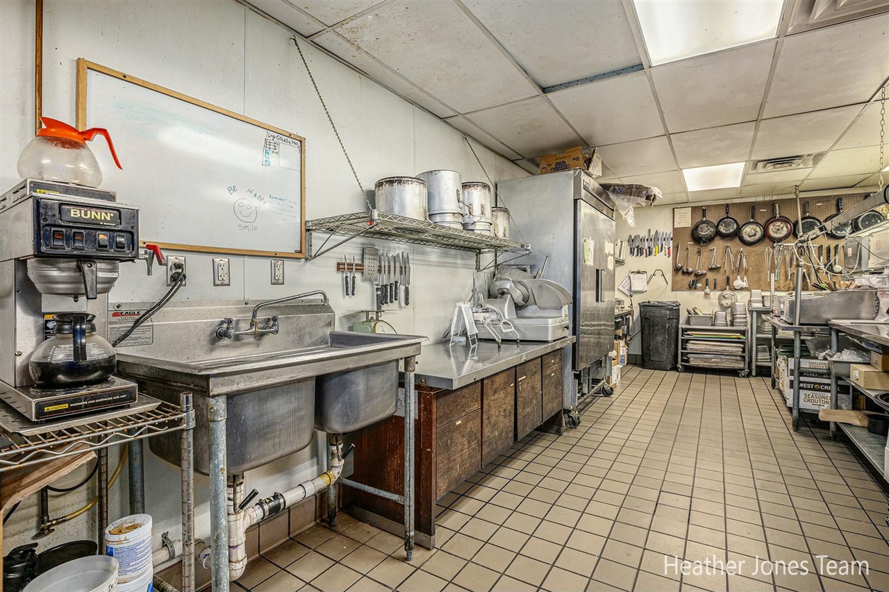 135 N Bridge Street Property Photo 18