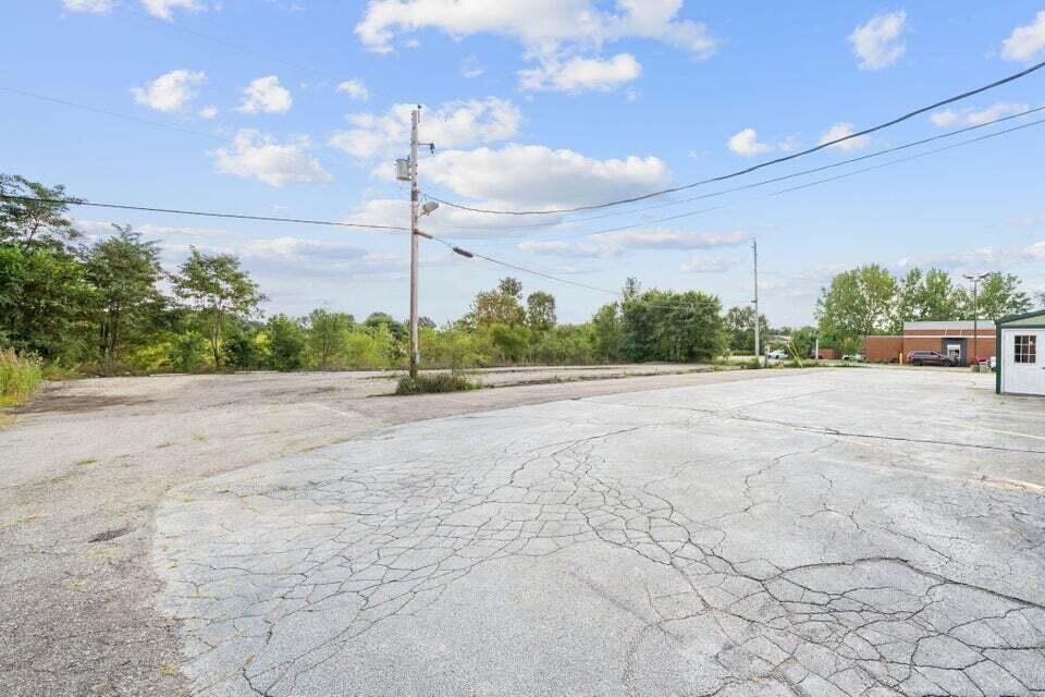68867 M-62 Property Photo 6