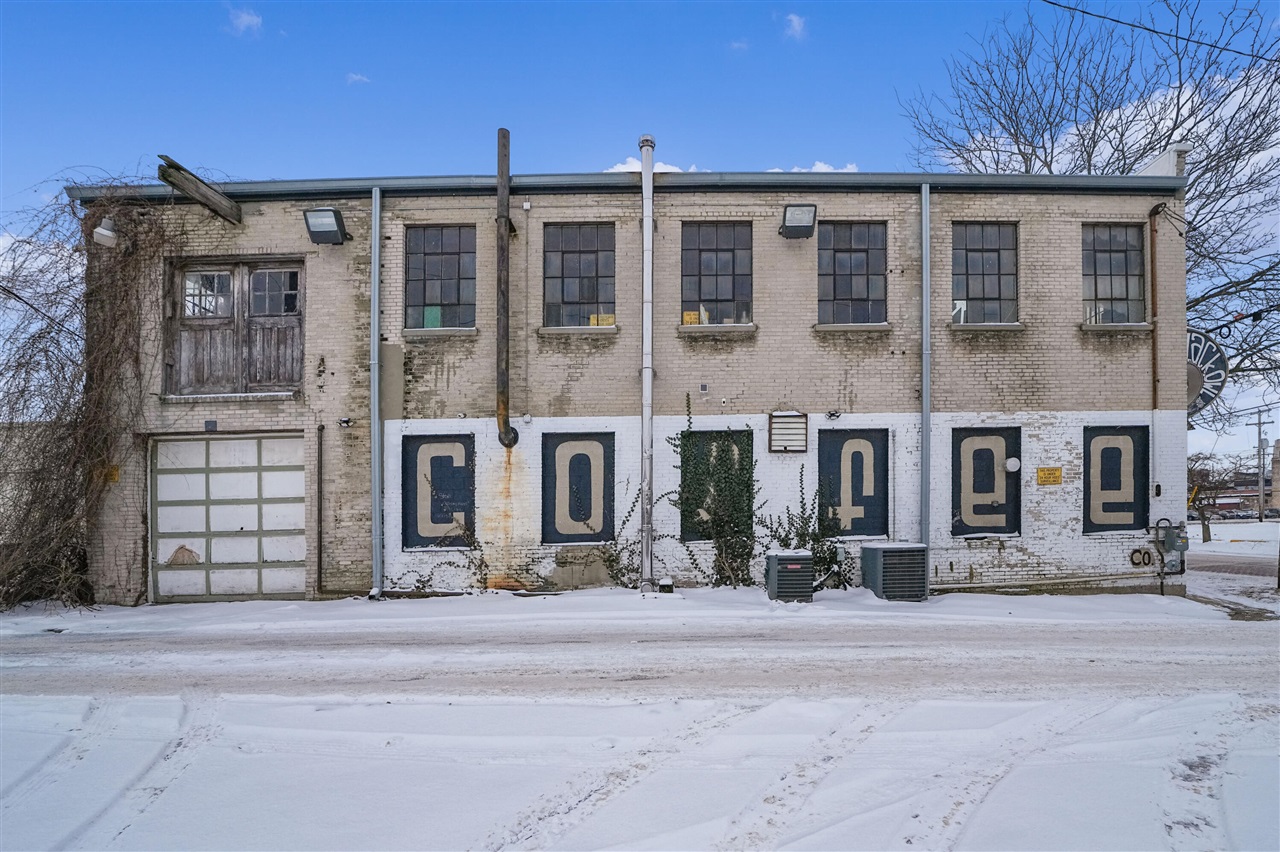 414-424 Walbridge Street Property Photo 1