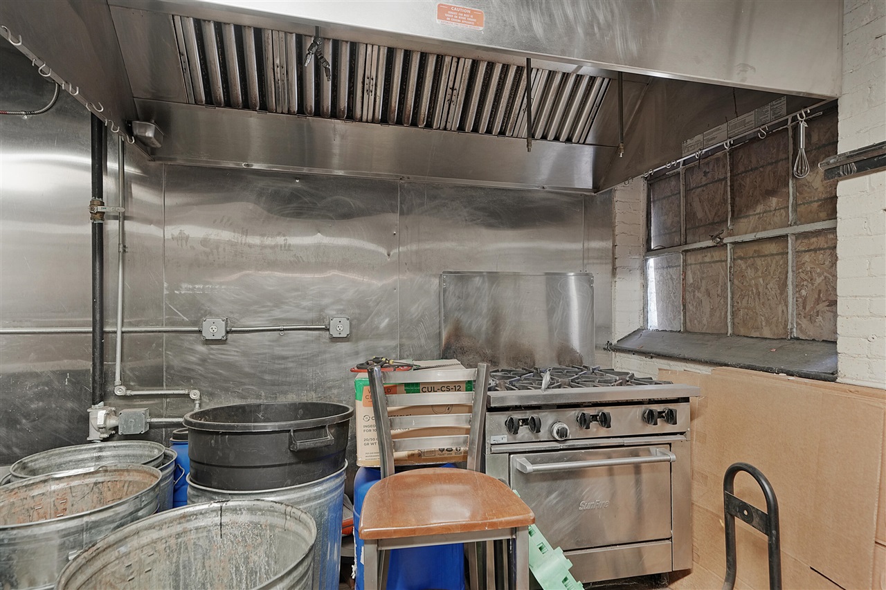 414-424 Walbridge Street Property Photo 19