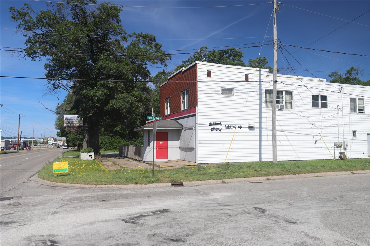 1308 W Sherman Boulevard Property Photo 3