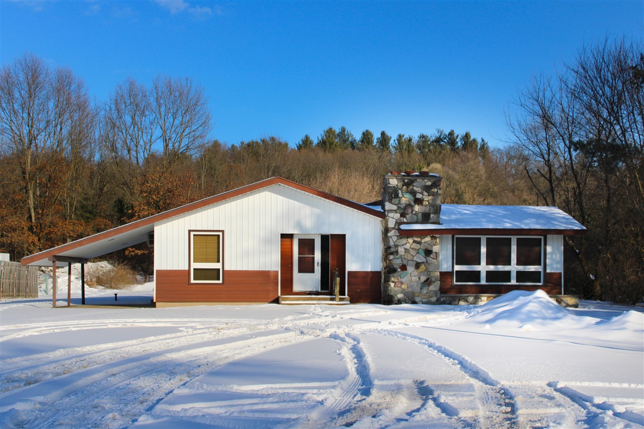 10178 Northland Drive Property Photo 1