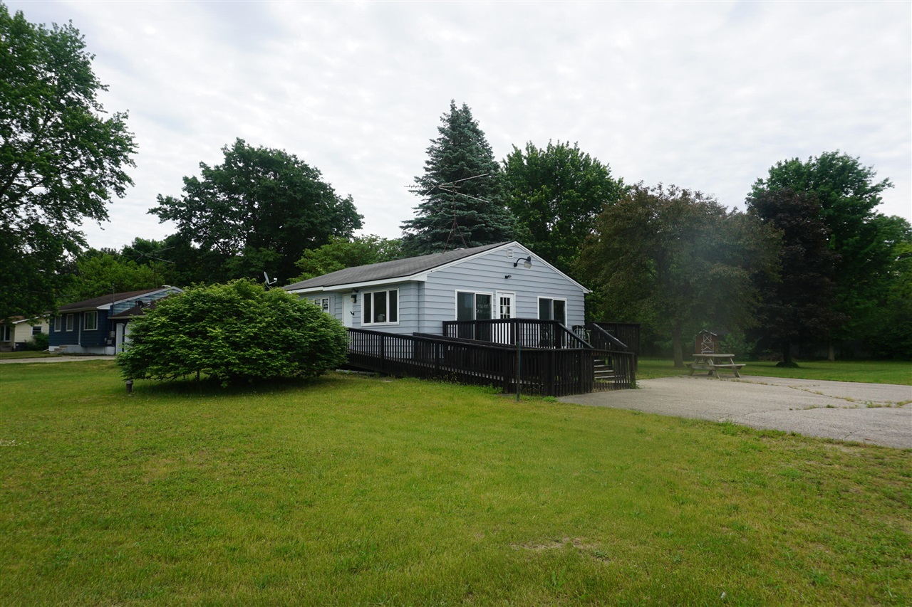 23913 Red Arrow Hwy Property Photo 1