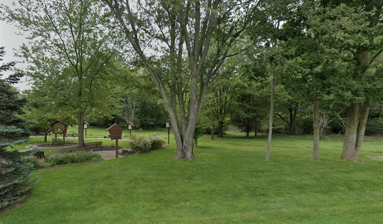 319 Beachwood Way Property Photo 2