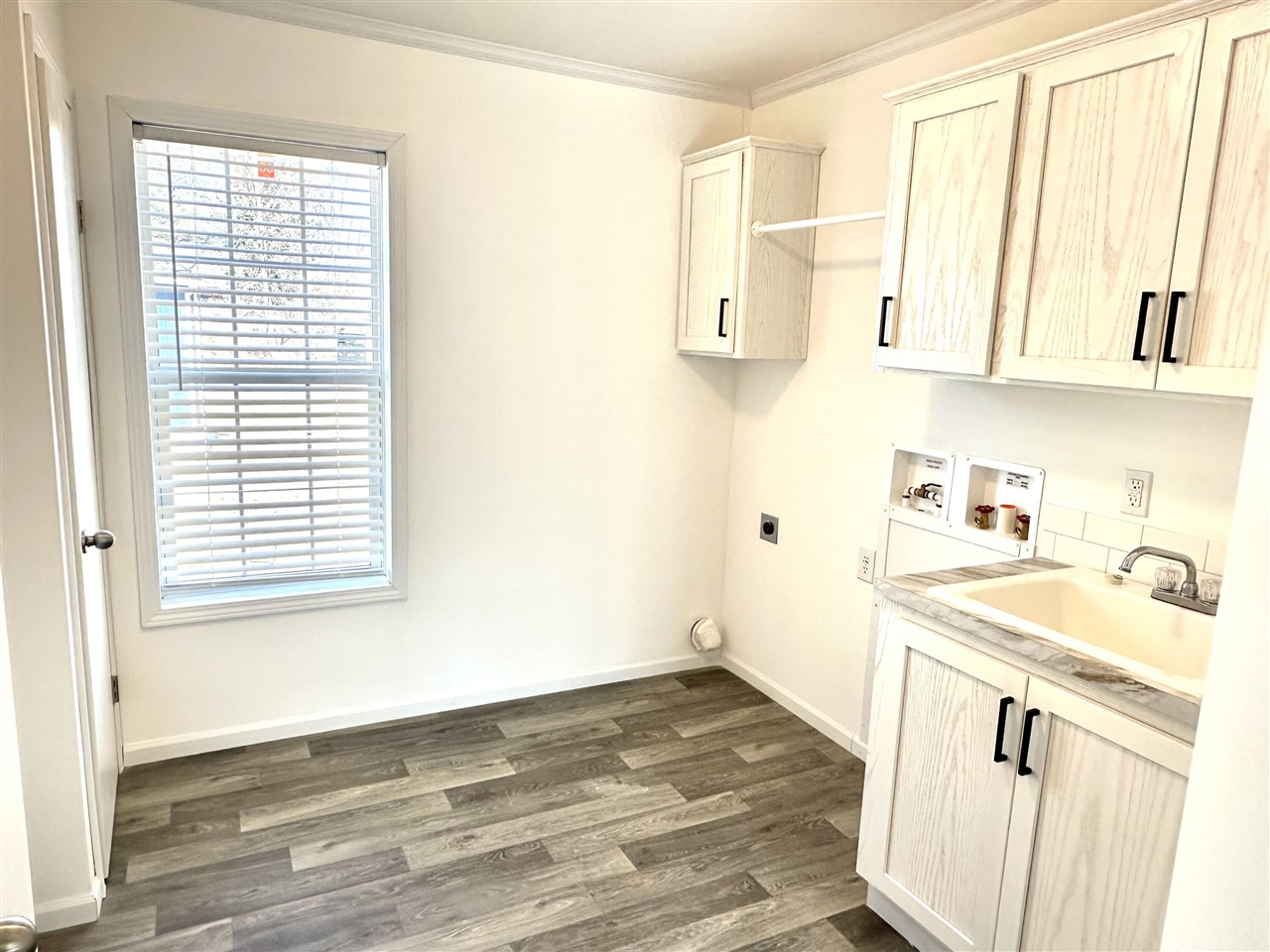 221 Circle Drive Property Photo 11