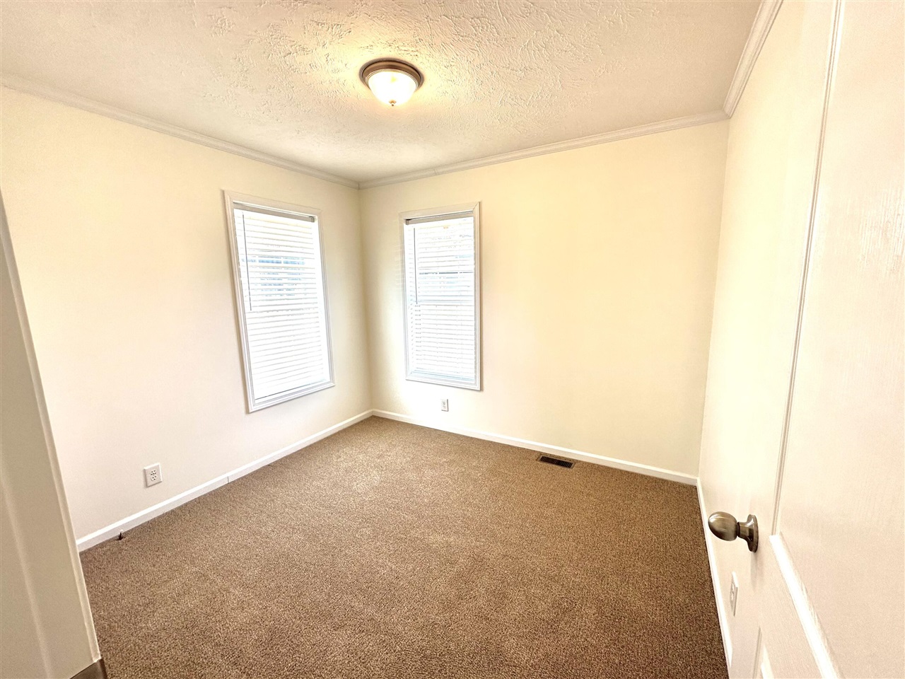 221 Circle Drive Property Photo 13