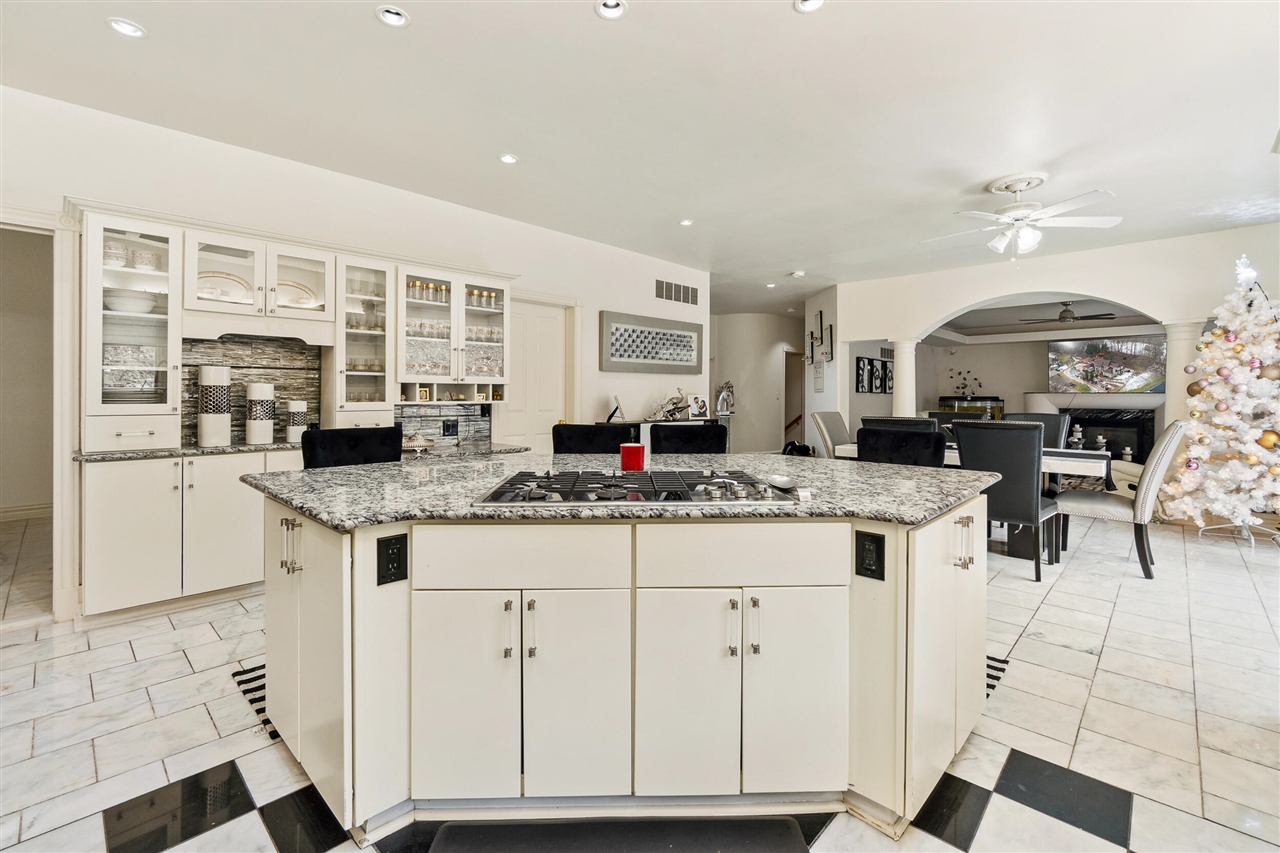 1840 Lexington Boulevard Property Photo 25