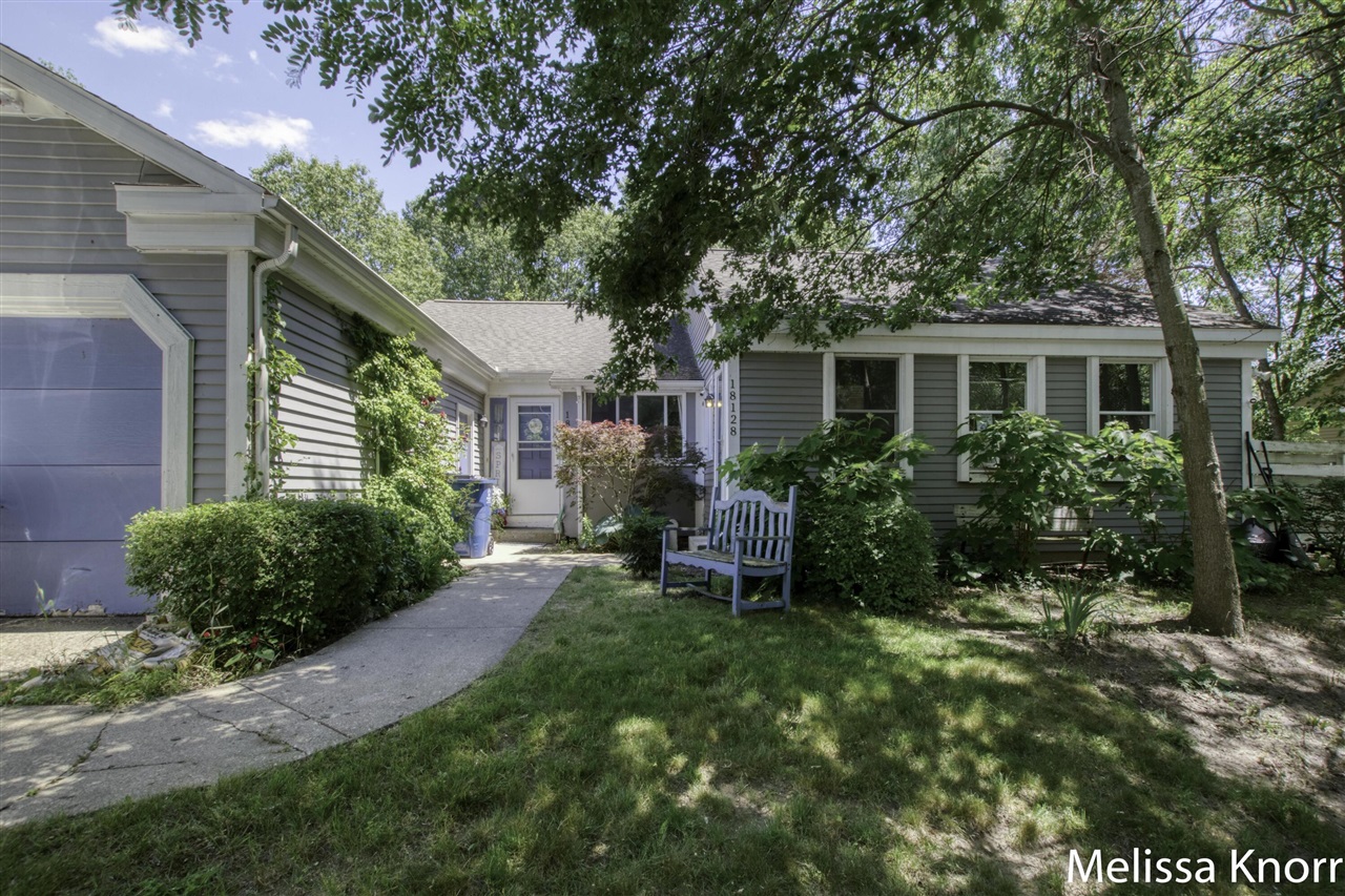 18126-28 Mohawk Drive Property Photo 1