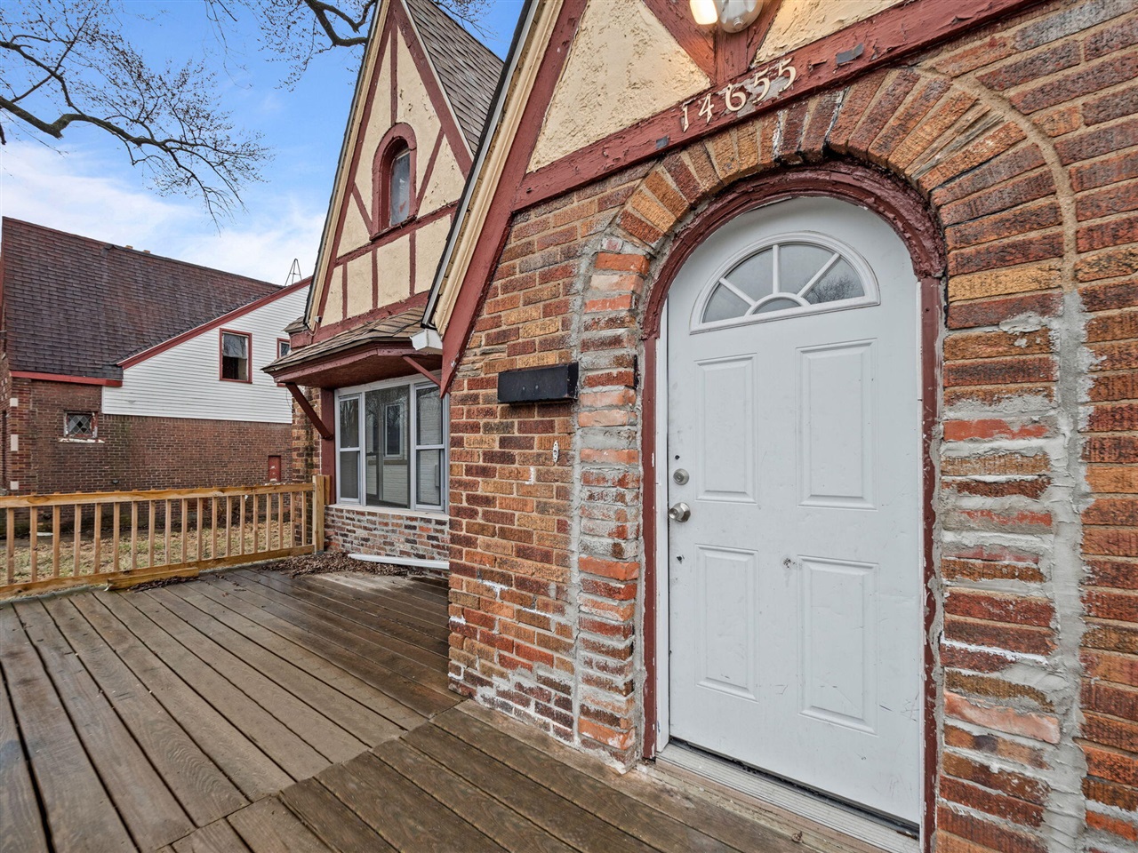 14655 Sussex Street Property Photo 2