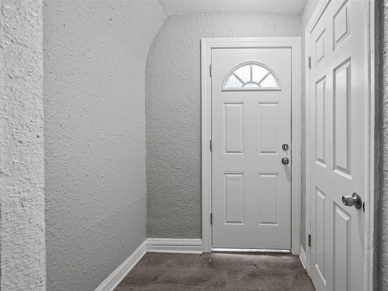 14655 Sussex Street Property Photo 4