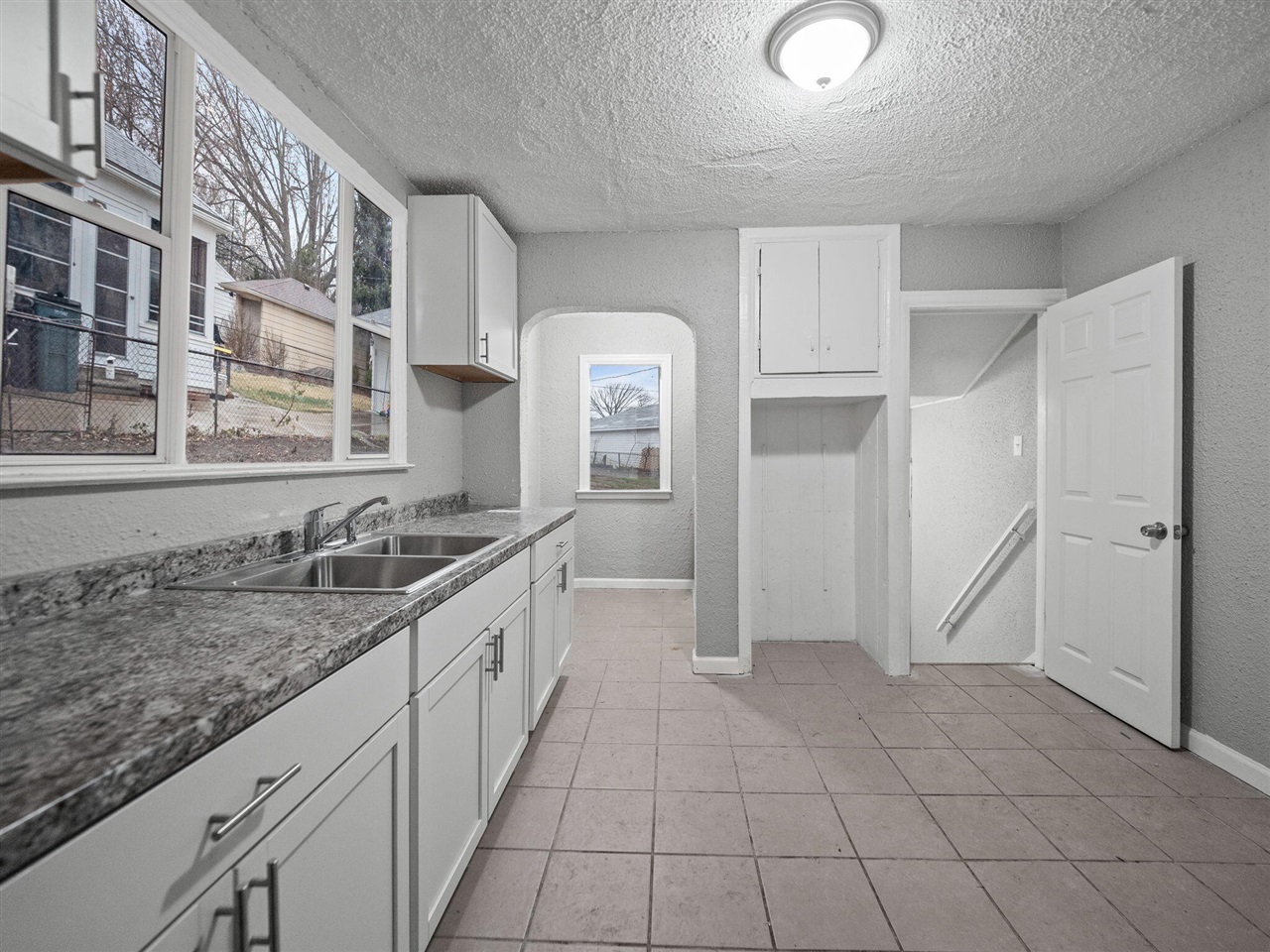 14655 Sussex Street Property Photo 9