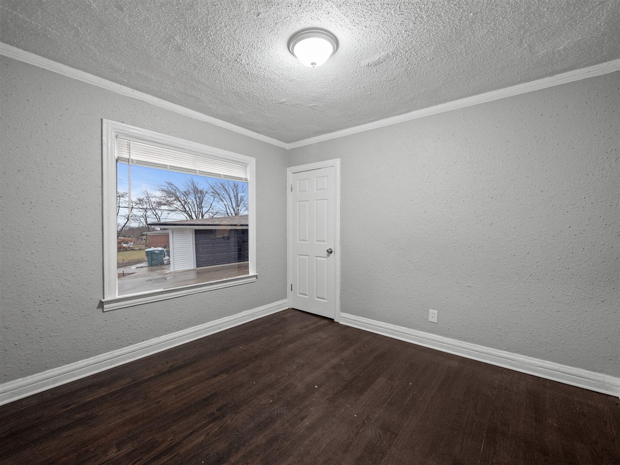 14655 Sussex Street Property Photo 13