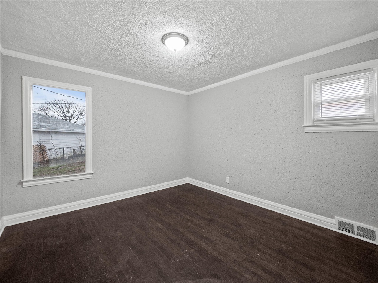 14655 Sussex Street Property Photo 15
