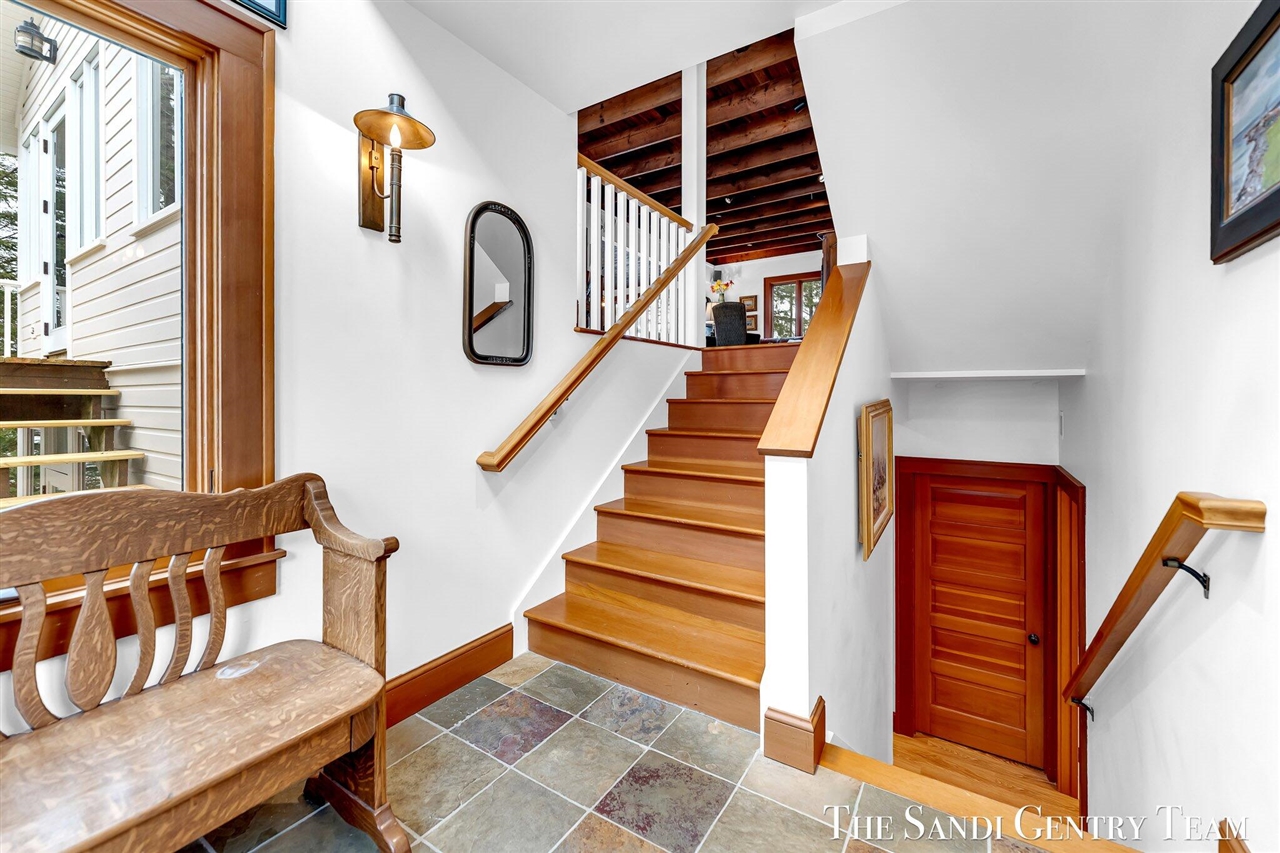 18215 Spindle Drive Property Photo 10