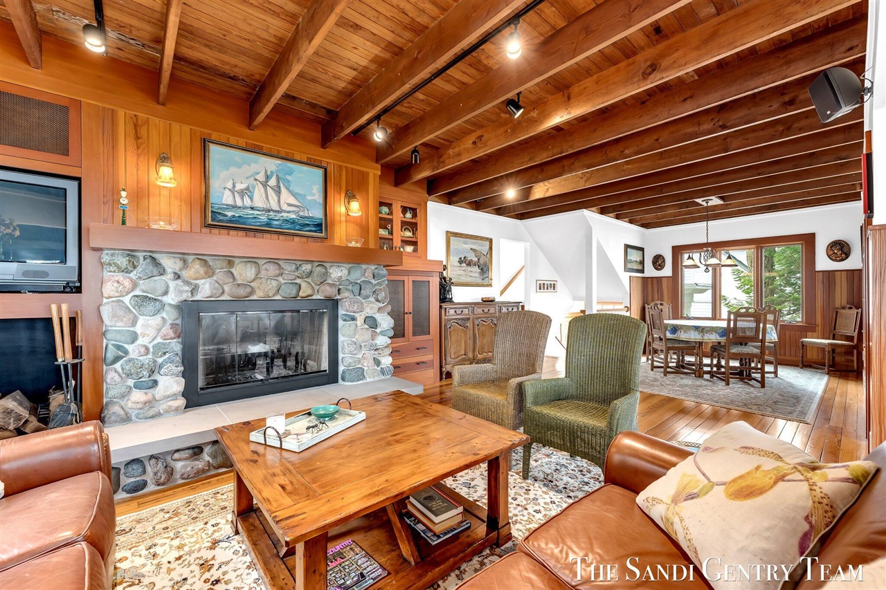 18215 Spindle Drive Property Photo 16