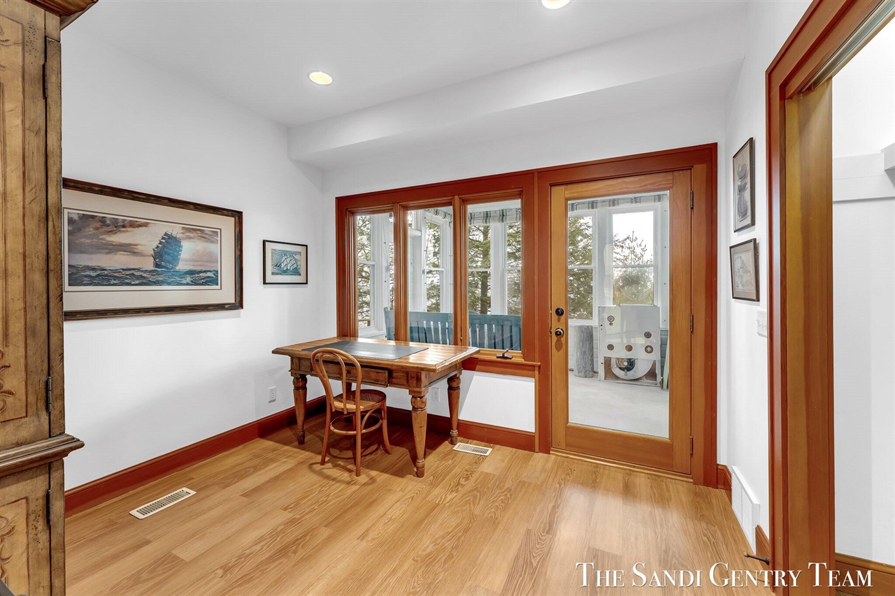 18215 Spindle Drive Property Photo 48