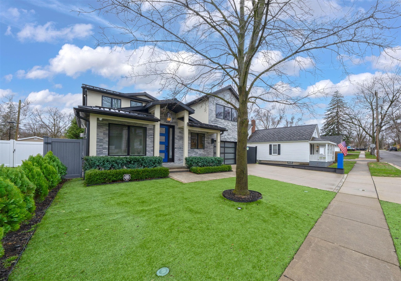 523 Renshaw Street Property Photo 1