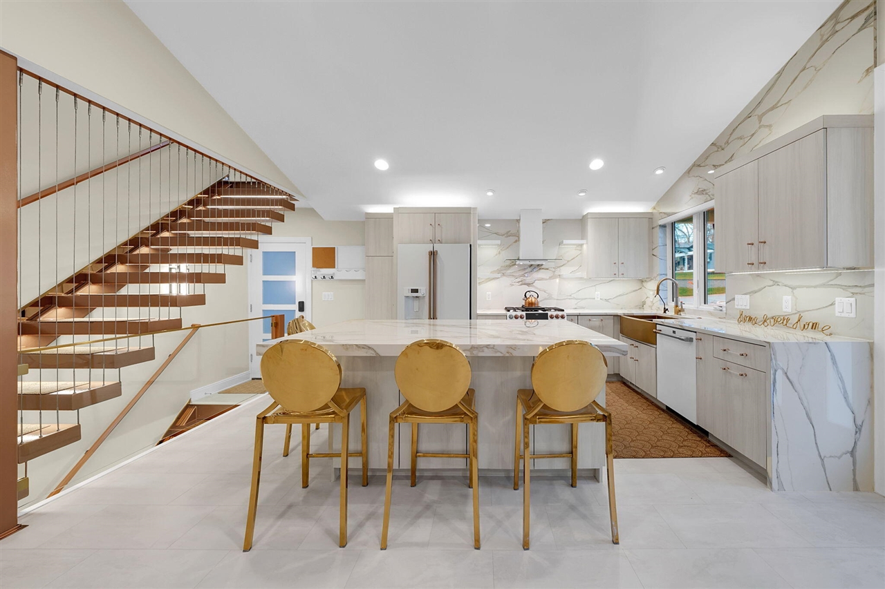 523 Renshaw Street Property Photo 2