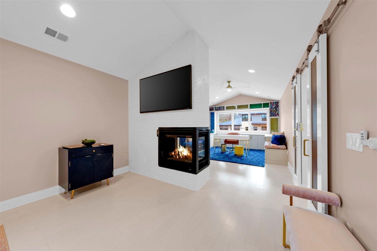 523 Renshaw Street Property Photo 6