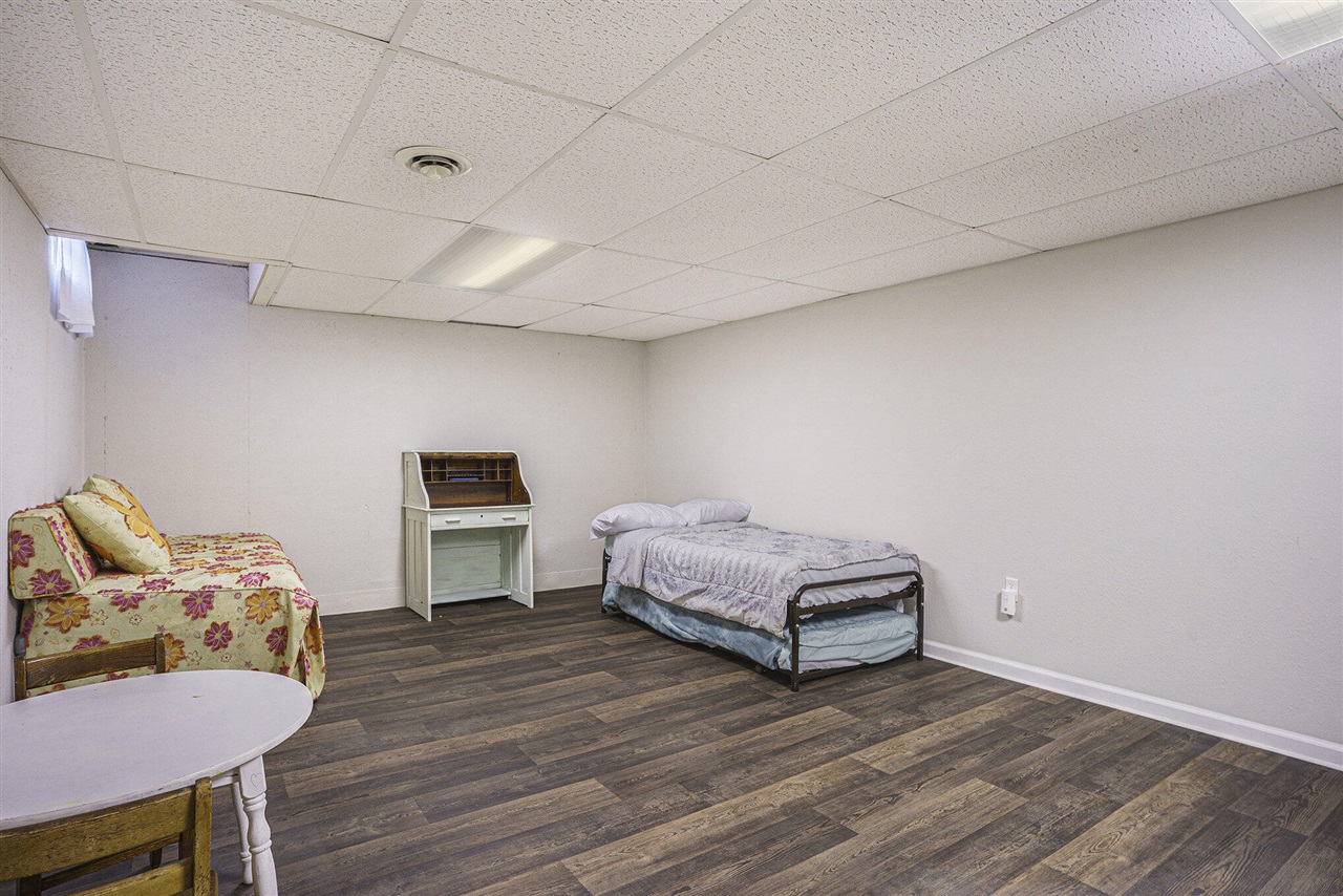 650 Conger Street Property Photo 23