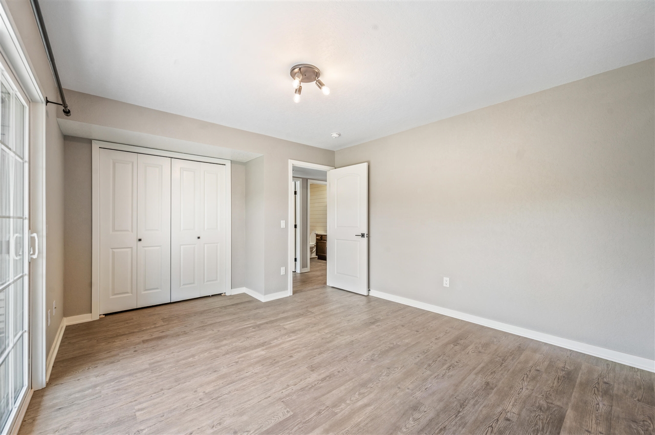 713 Tioga Park Property Photo 20