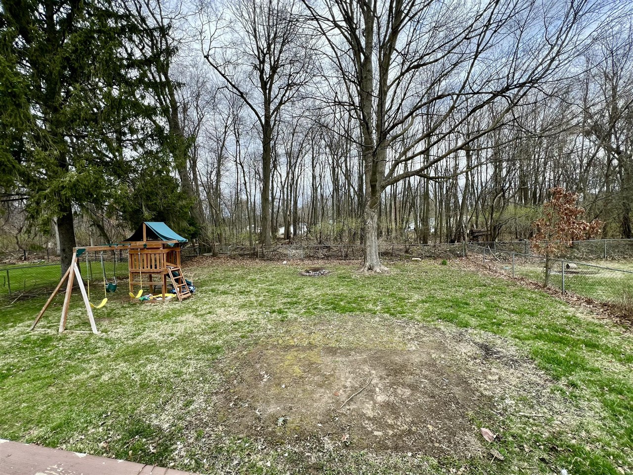 2407 Dawn Street Property Photo 2