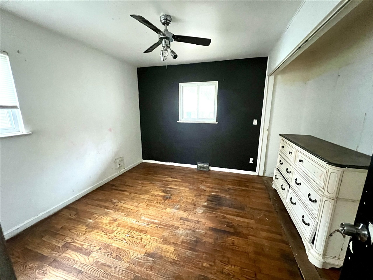 2407 Dawn Street Property Photo 5