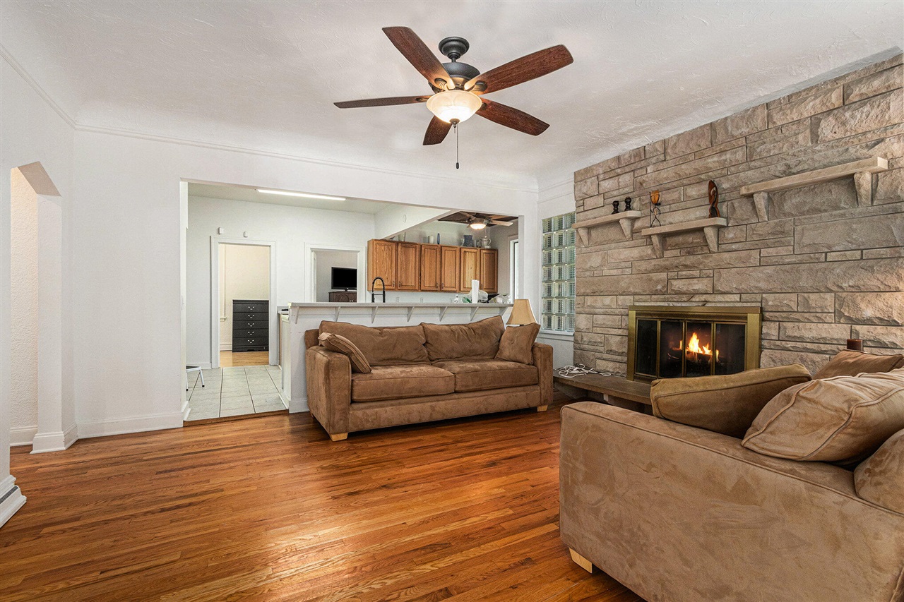 16277 4th Street Property Photo 6