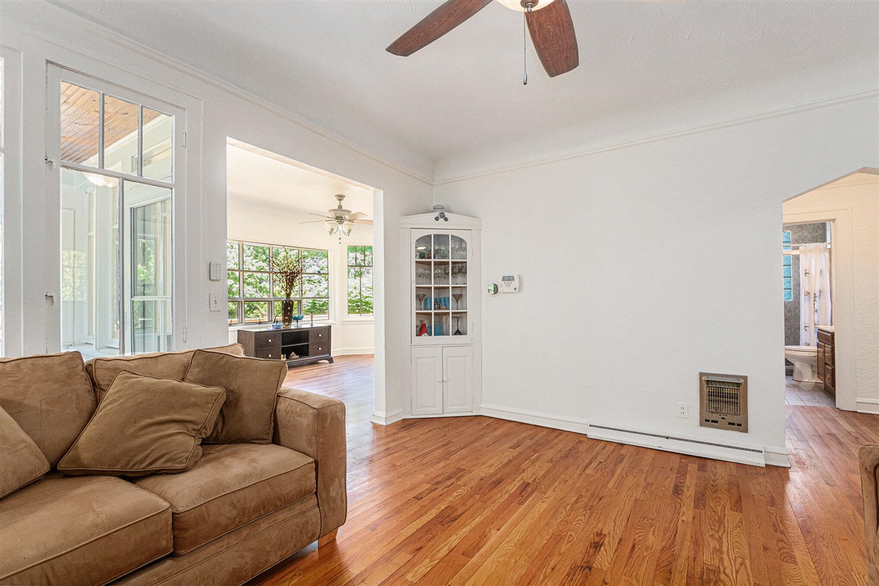 16277 4th Street Property Photo 7