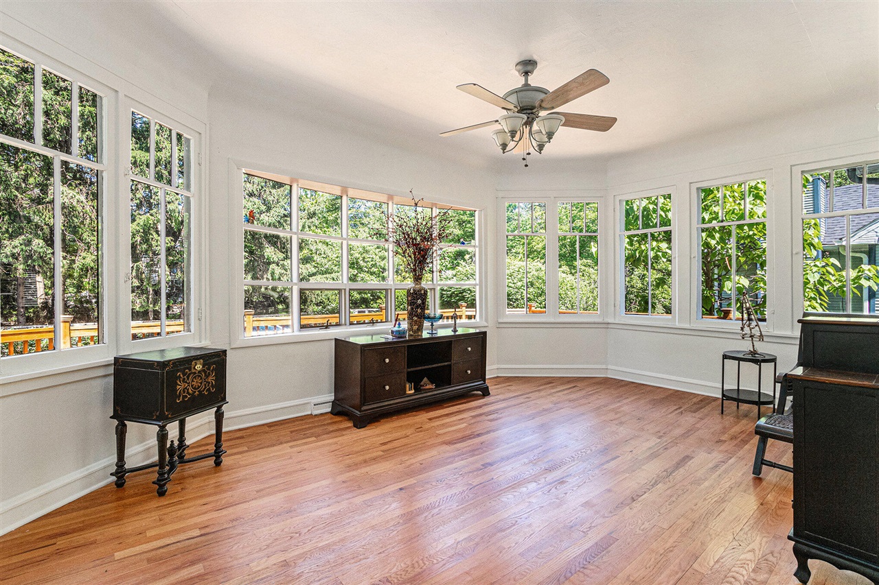 16277 4th Street Property Photo 10