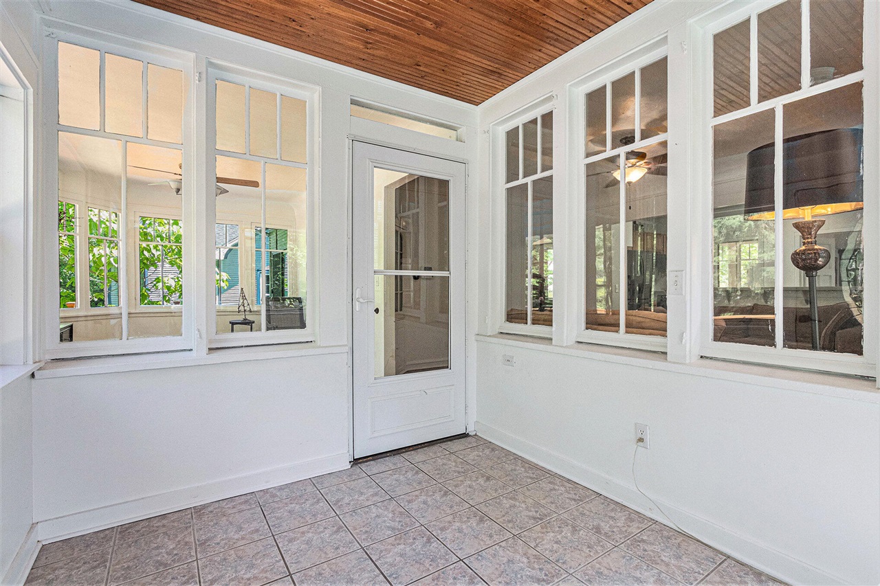 16277 4th Street Property Photo 11