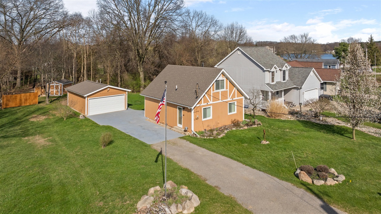 11112 Greenview Court Property Photo 1