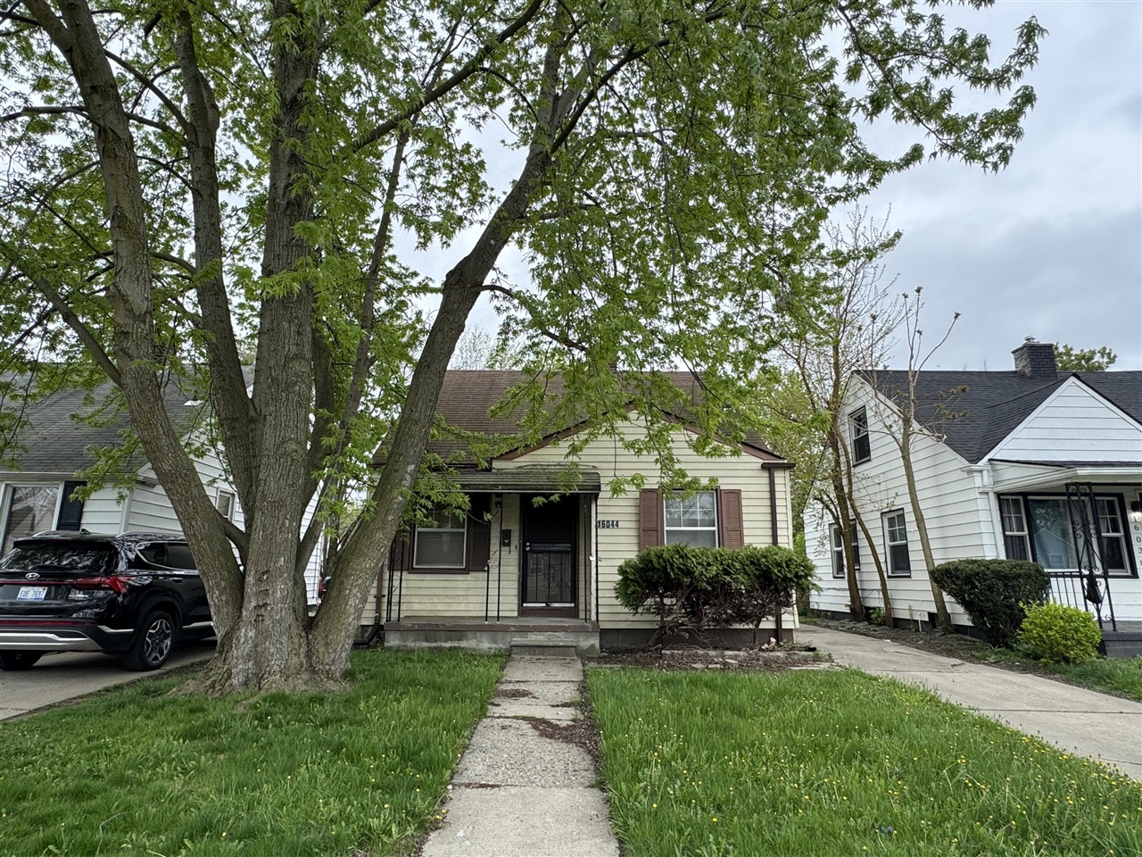 16044 Fairmount Drive Property Photo 1