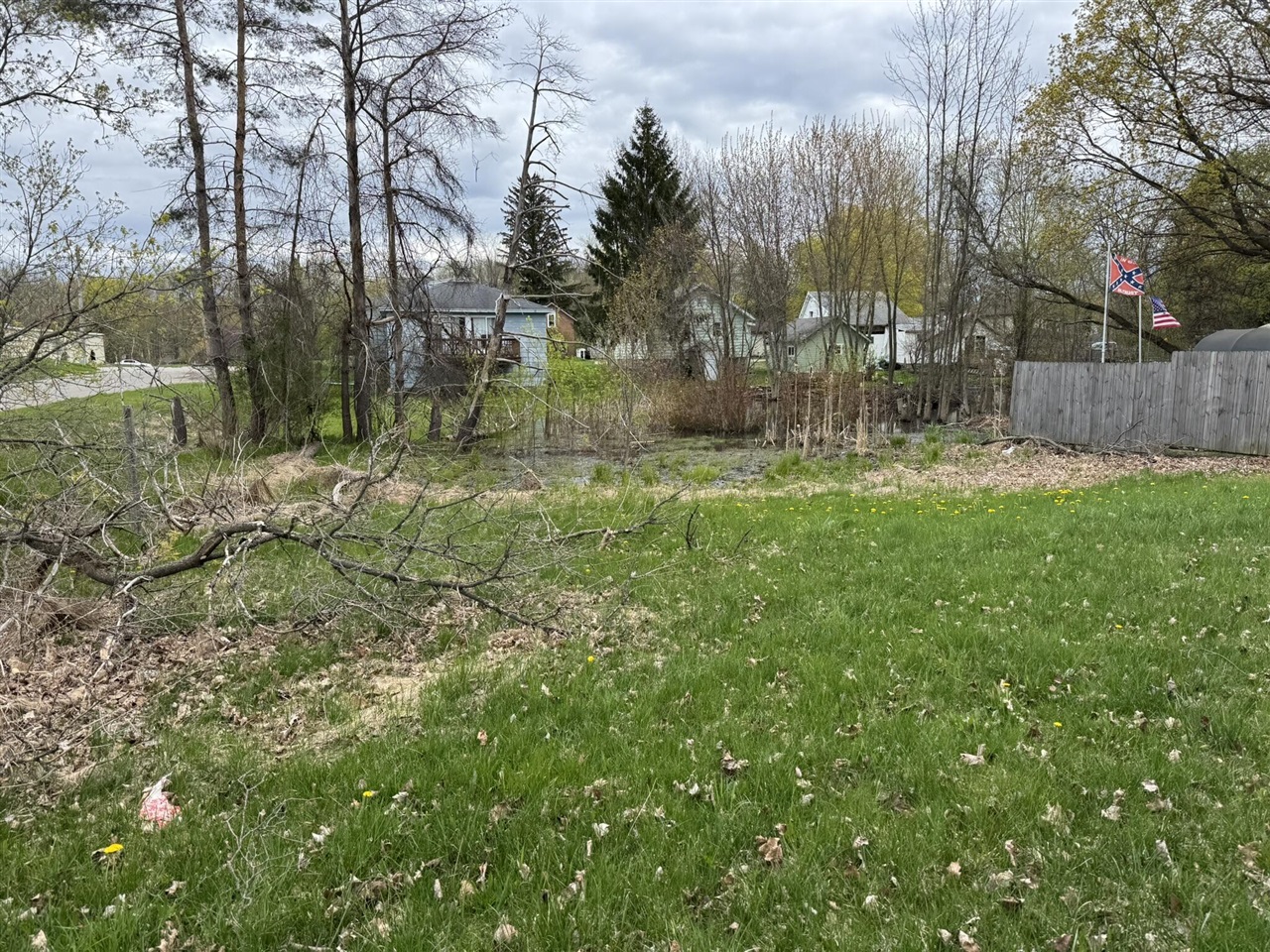 203 Crowley Street Property Photo 4