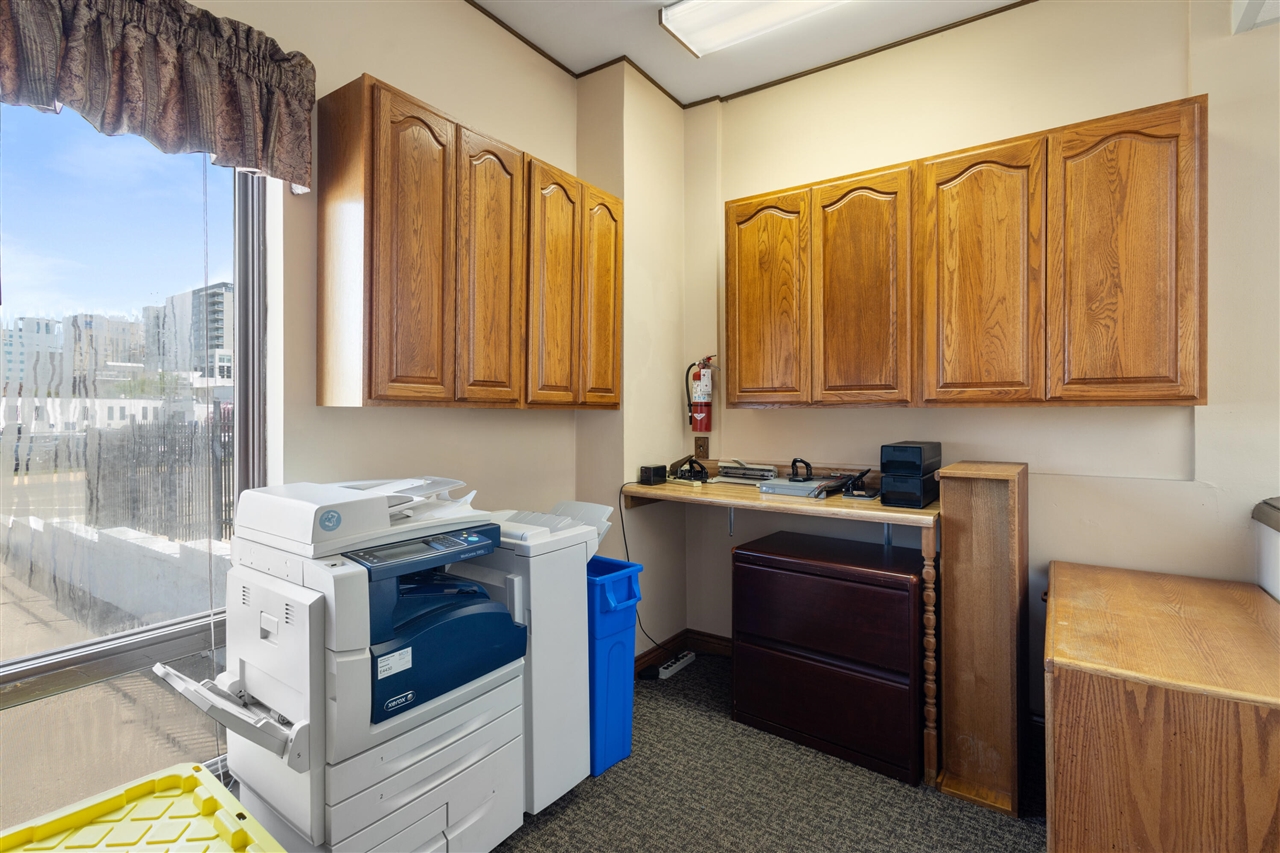 137 N Park Street Property Photo 7