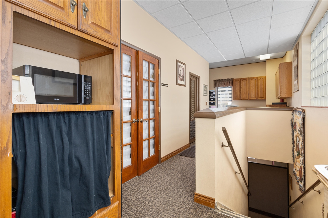 137 N Park Street Property Photo 10