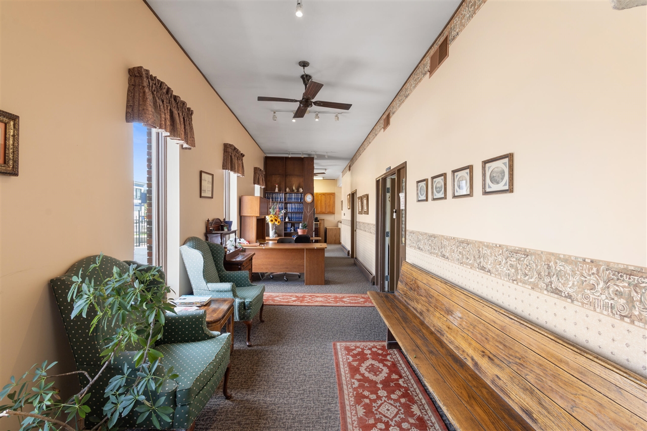 137 N Park Street Property Photo 15