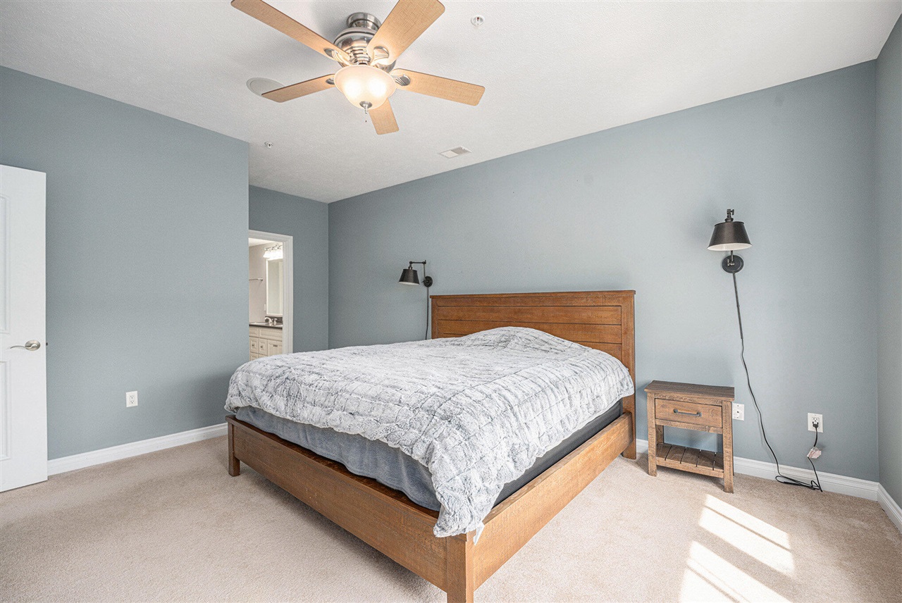 327 State Street Property Photo 13