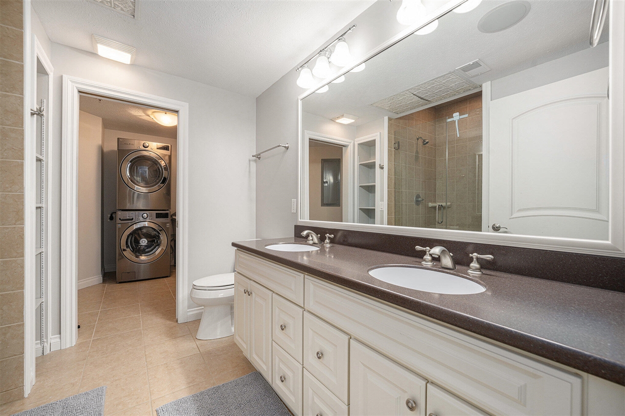 327 State Street Property Photo 14