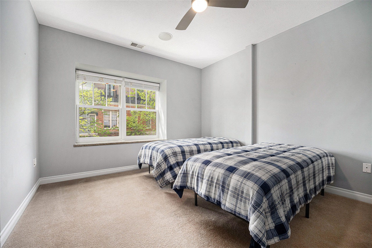 327 State Street Property Photo 16