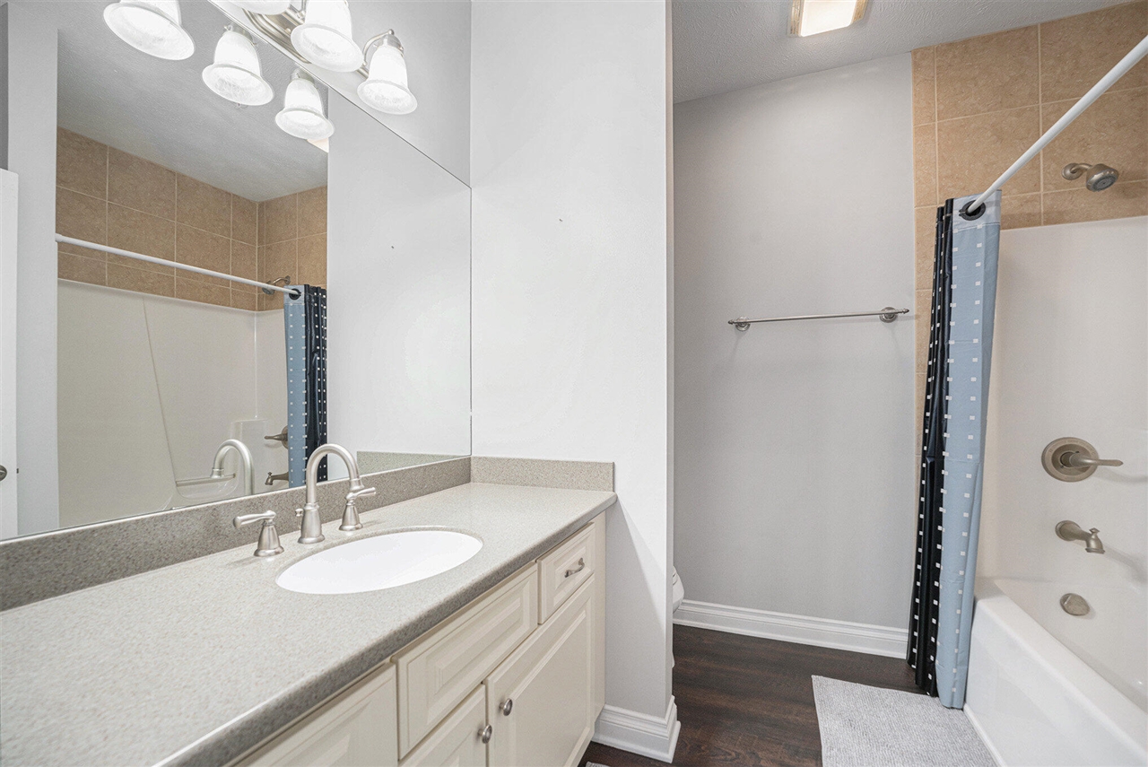 327 State Street Property Photo 18