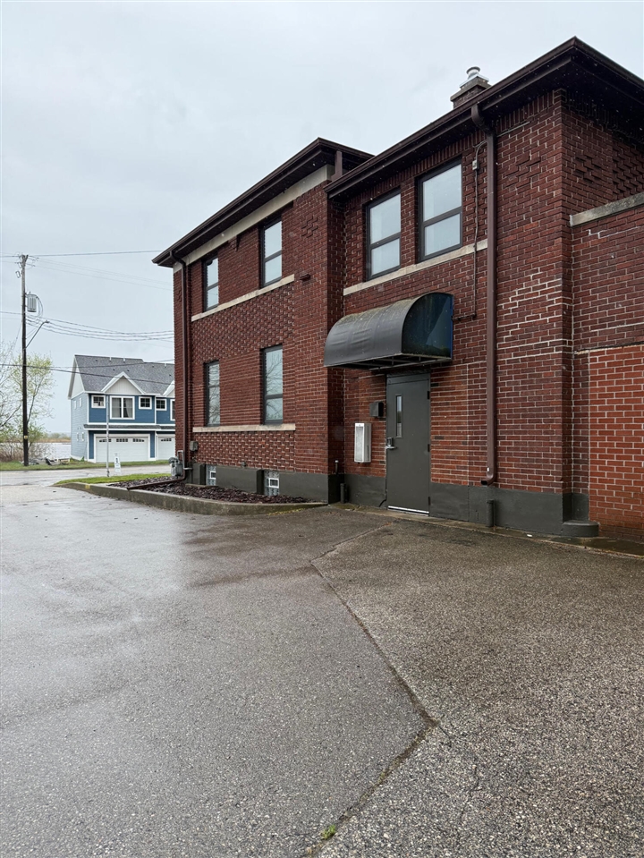 212 Arthur Street Property Photo 2