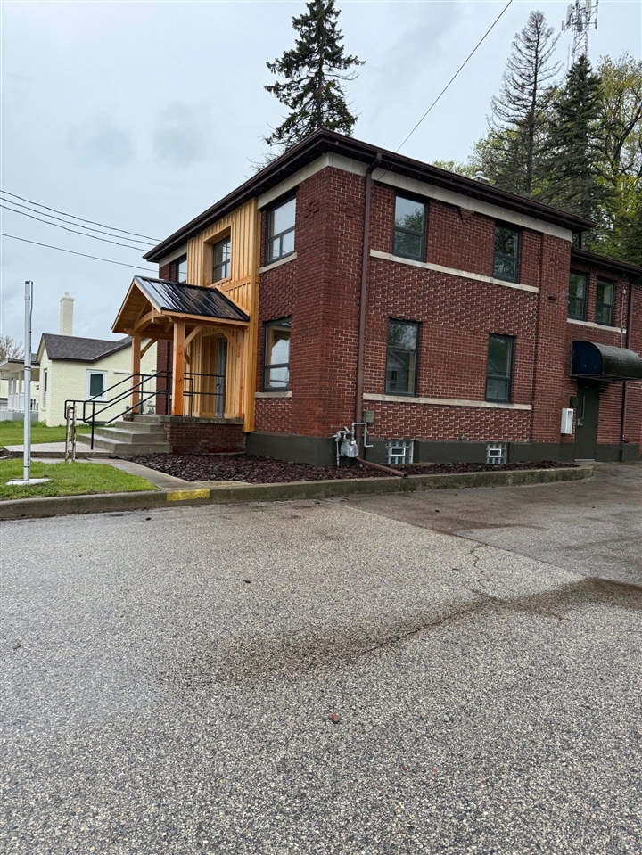 212 Arthur Street Property Photo 3