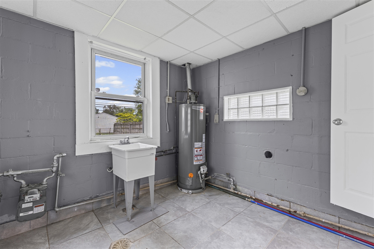 24339 Eton Avenue Property Photo 14