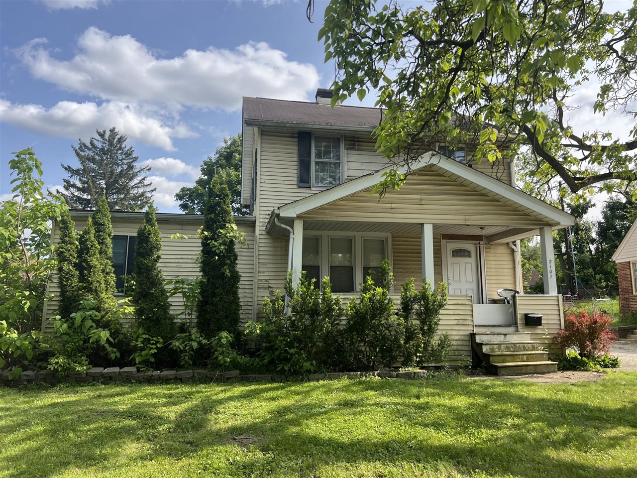 2107 Jackson Avenue Property Photo 1